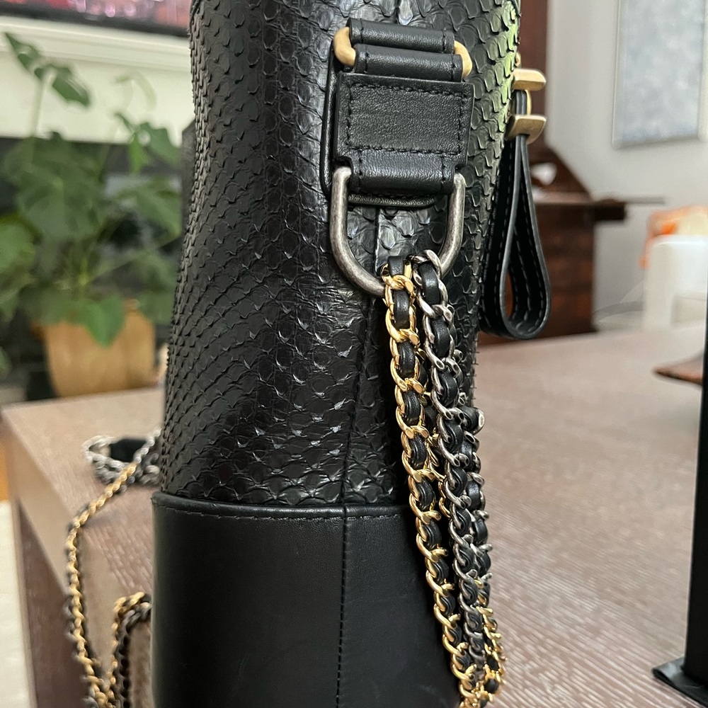 Chanel 18 C Gabrielle Bag in Python - Picture 9 of 14